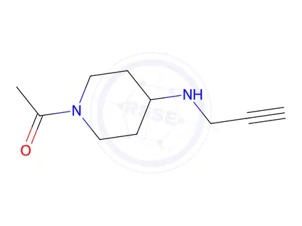 Chemical structure of 1-(4-(Prop-2-yn-1-ylamino)piperidin-1-yl)ethan-1-one