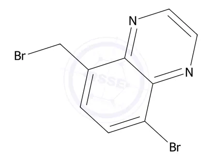 Chemical structure of 5-Bromo-8-(bromomethyl)quinoxaline