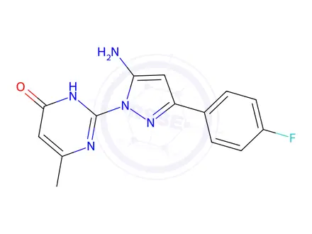 Chemical structure of 2-(5-Amino-3-(4-fluorophenyl)-1H-pyrazol-1-yl)-6-methylpyrimidin-4(3H)-one