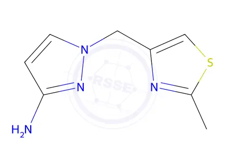 Chemical structure of 1-((2-Methylthiazol-4-yl)methyl)-1H-pyrazol-3-amine